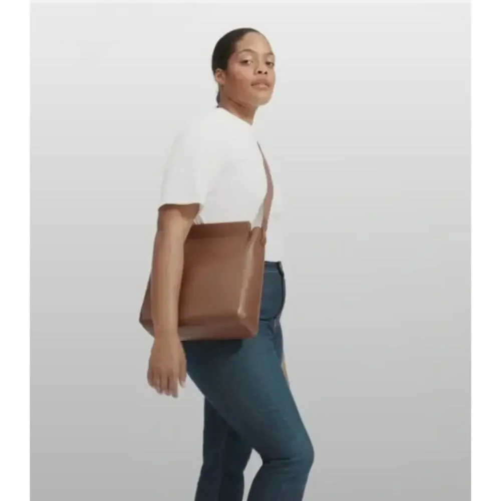 Everlane form bag